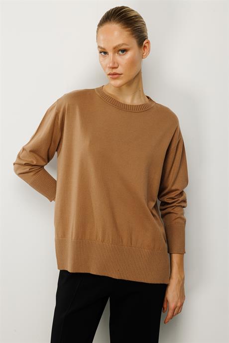 O Yaka Oversize Triko