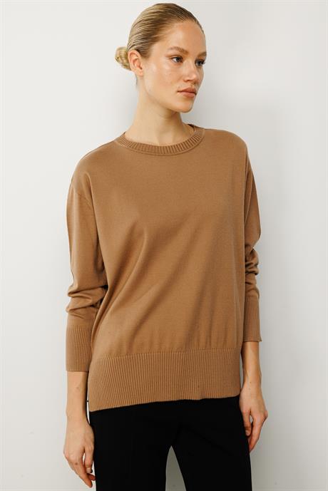 O Yaka Oversize Triko