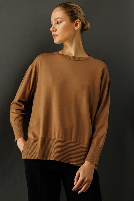 O Yaka Oversize Triko