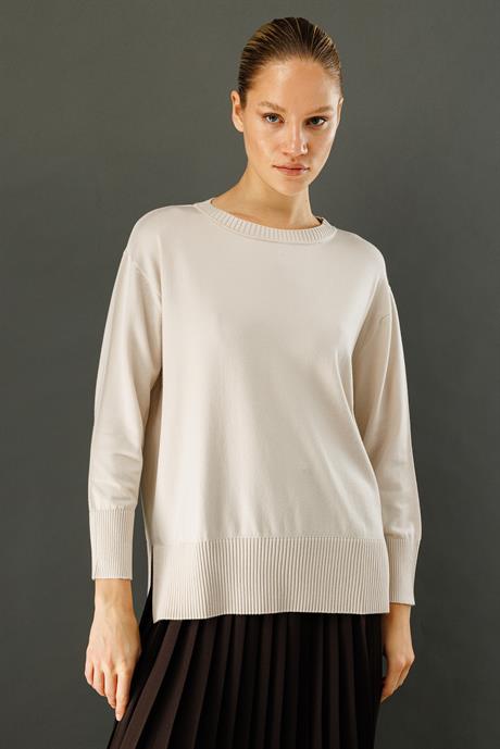 O Yaka Oversize Triko