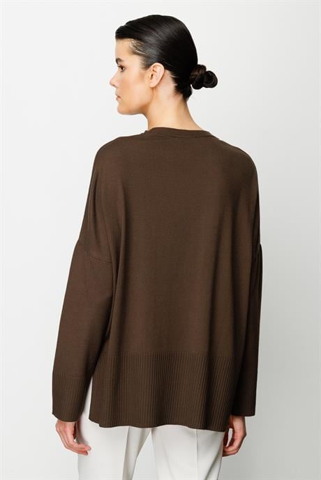O Yaka Oversize Triko