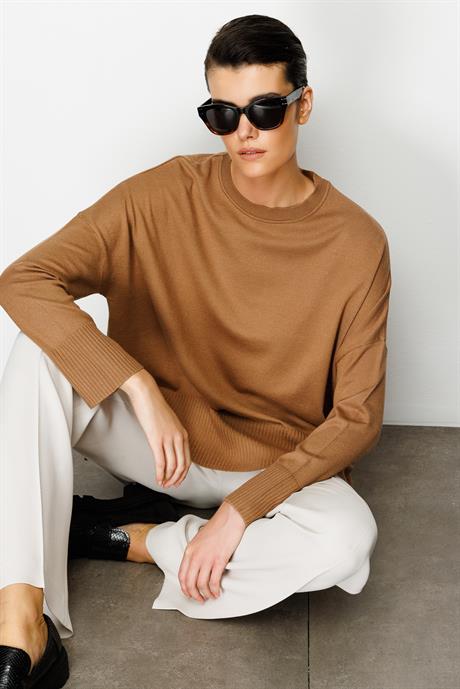 O Yaka Oversize Triko