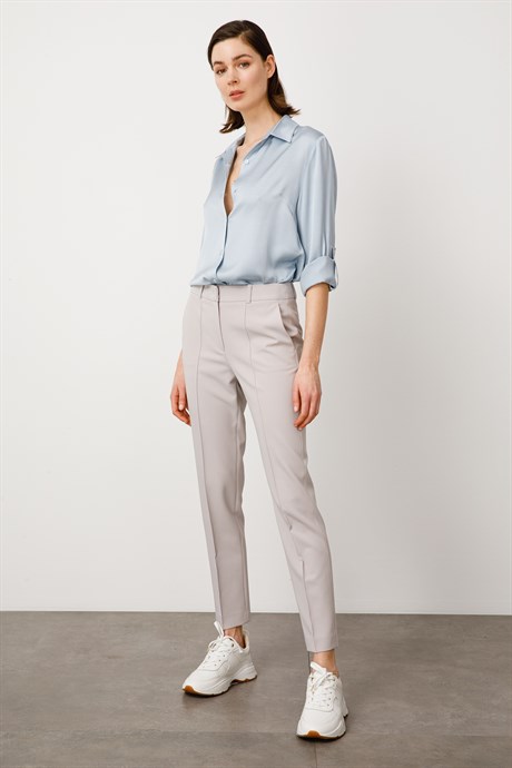 Önden Dikişli Slim Fit Pantolon