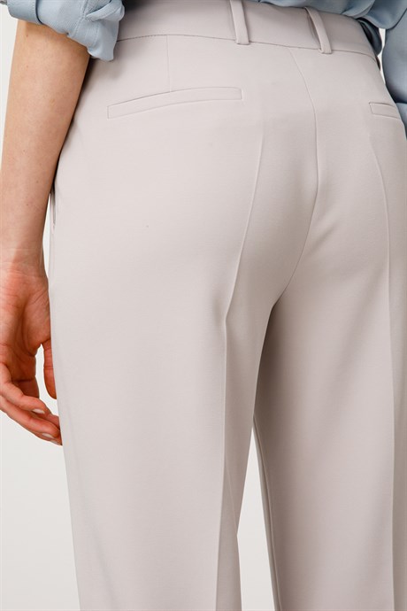 Önden Dikişli Slim Fit Pantolon