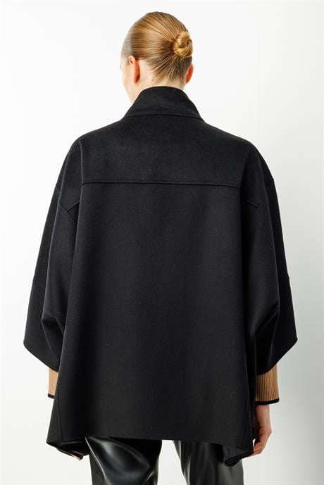 Önden Düğmeli Oversize Kaban