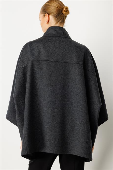 Önden Düğmeli Oversize Kaban