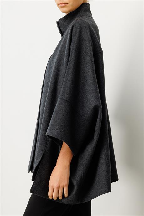 Önden Düğmeli Oversize Kaban