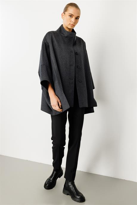 Önden Düğmeli Oversize Kaban