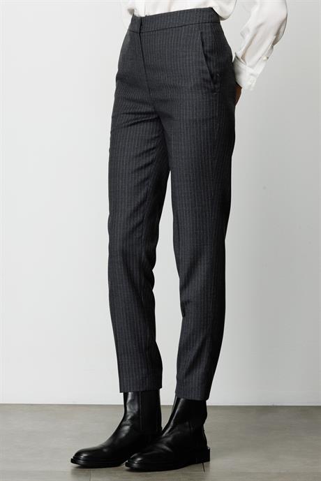 Slim Fit Çizgili Yün Pantolon