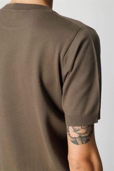 0 Yaka Yarım Kol Triko