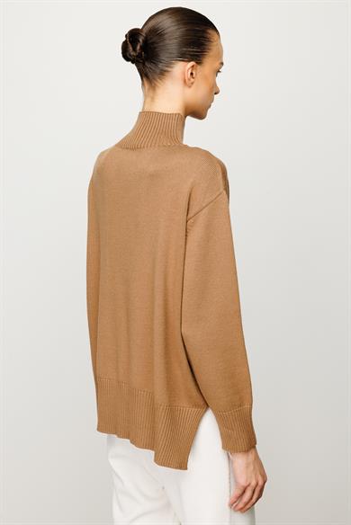 Dik Yaka Oversize Triko