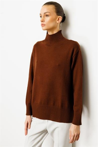 Dik Yaka Oversize Triko