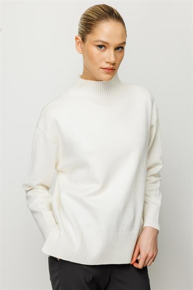 Dik Yaka Oversize Triko