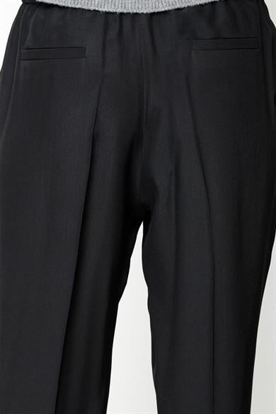 Elastan Kemerli Pileli Pantolon