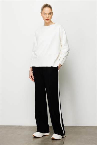 Elastan Kemerli Şeritli Sweat Pantolon