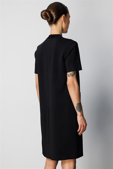 Fularlı Cepli Elbise