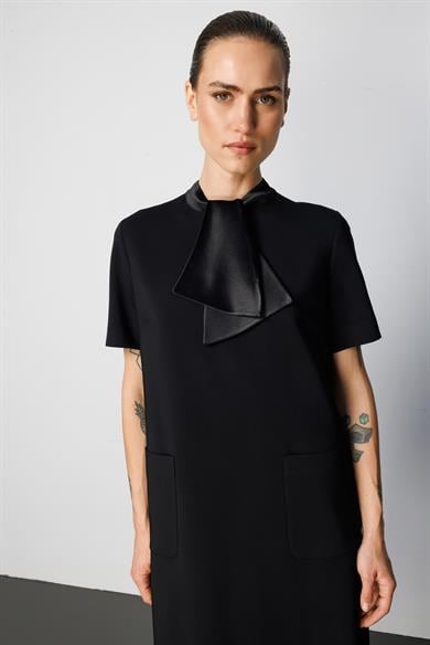 Fularlı Cepli Elbise