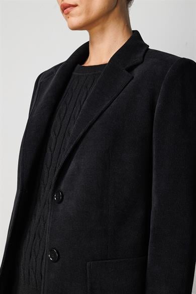 İki Düğme Kadife Ceket