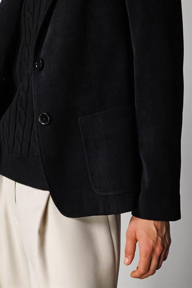 İki Düğme Kadife Ceket