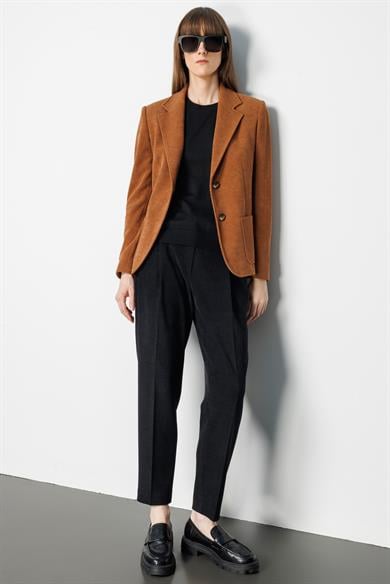 İki Düğme Kadife Ceket