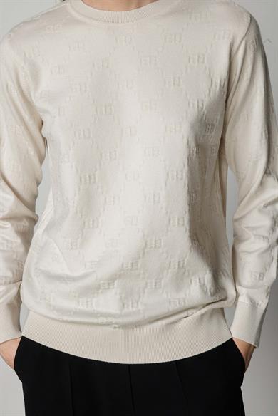 O Yaka Jakarlı Uzun Kol Triko