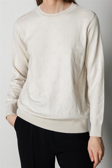 O Yaka Jakarlı Uzun Kol Triko