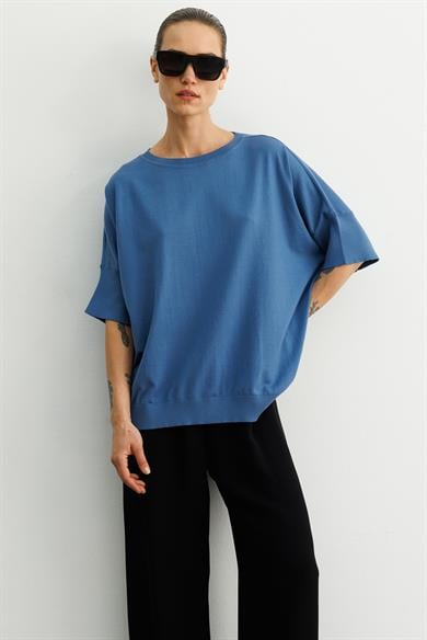 O Yaka Oversize Triko
