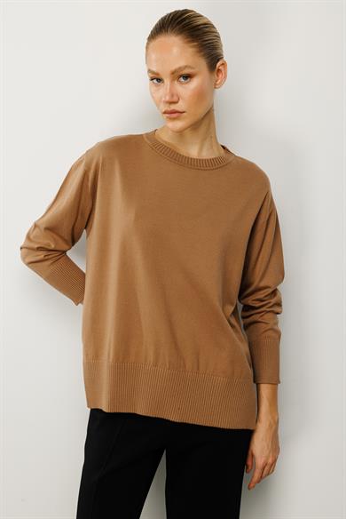 O Yaka Oversize Triko