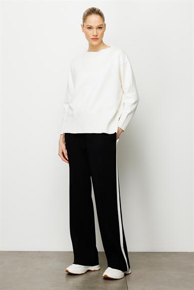 O Yaka Oversize Triko