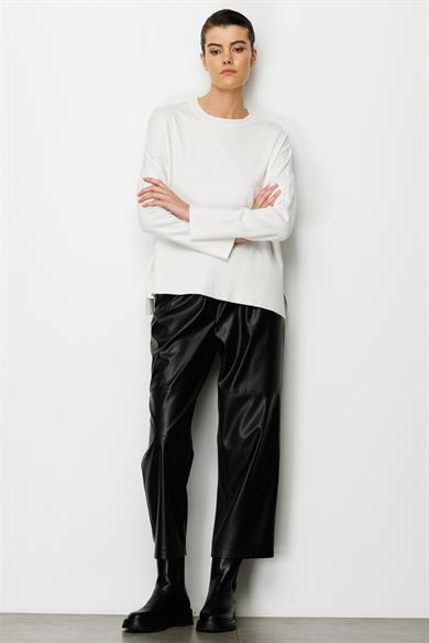 O Yaka Oversize Triko