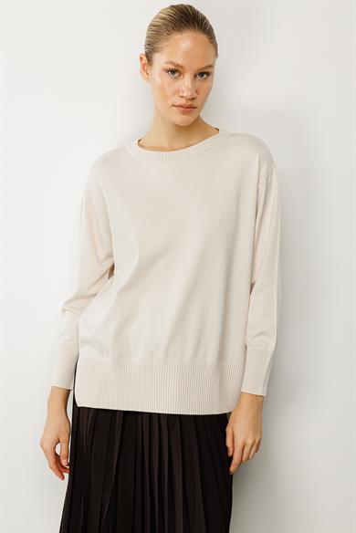O Yaka Oversize Triko