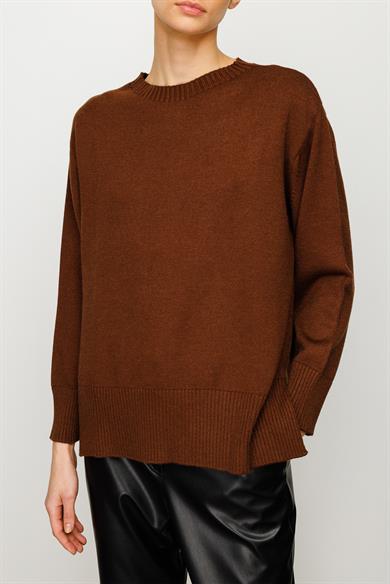 O Yaka Oversize Triko