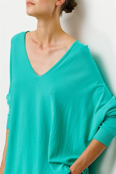 V Yaka Oversize Triko