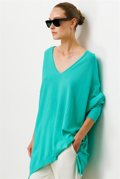 V Yaka Oversize Triko