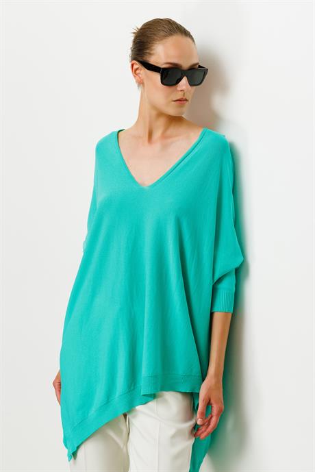 V Yaka Oversize Triko