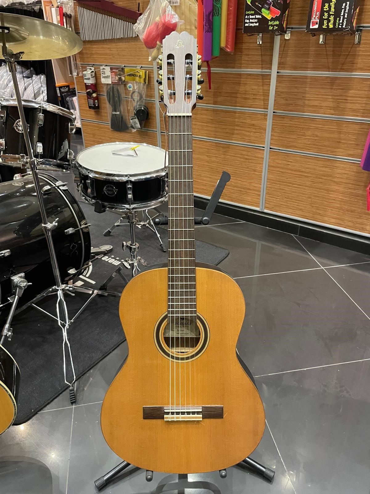 OUTLET 1 - Admira Irene Klasik Gitar