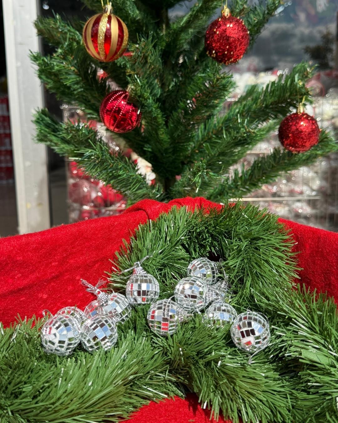 Cansüs12’li Gümüş Yılbaşı Ağacı Süsü Cici Top Seti – 3 cm Noel Dekoratif Süsleme123456790