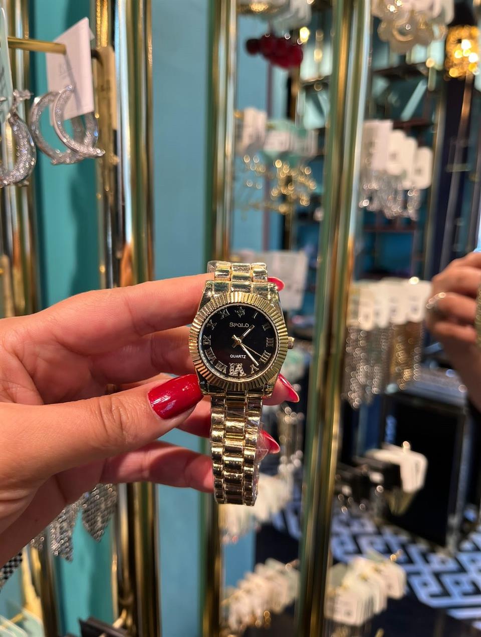 VİP TAŞLI BAYAN KOL SAATİ