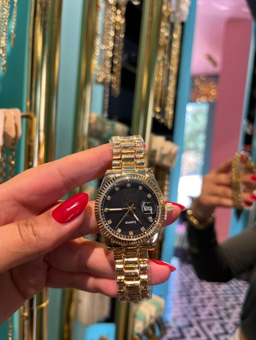 VİP TAŞLI BAYAN KOL SAATİ