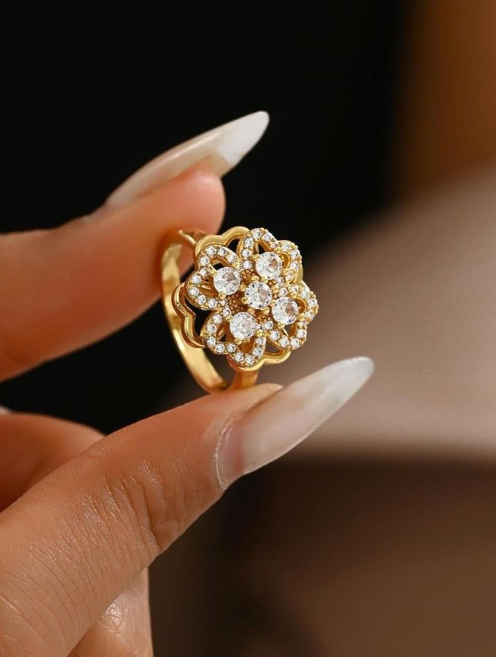 DÖNEBİLEN ŞANS YONCASI YÜZÜĞÜ