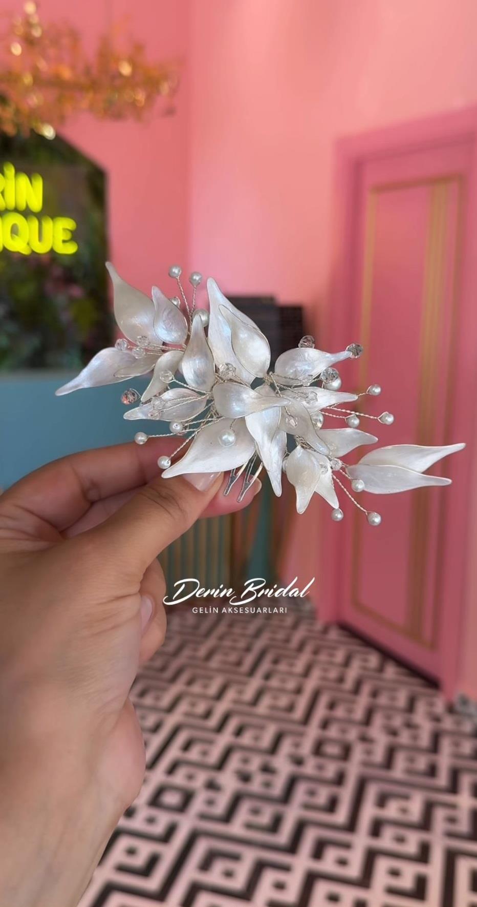 İNCİLİ SAÇ AKSESUARI