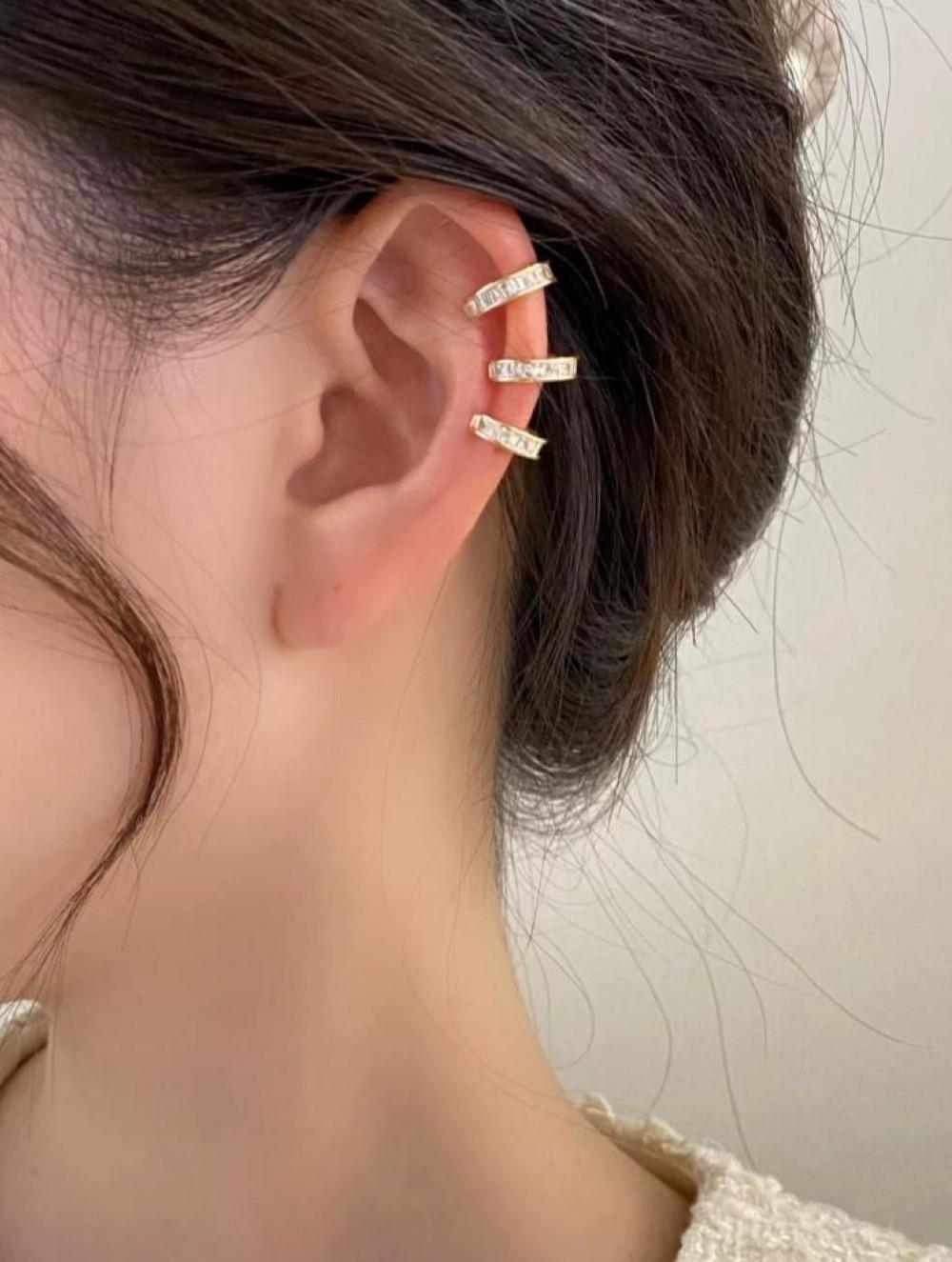 ÜÇLÜ GÖRÜNÜMLÜ TASARIM KIKIRDAK KÜPE