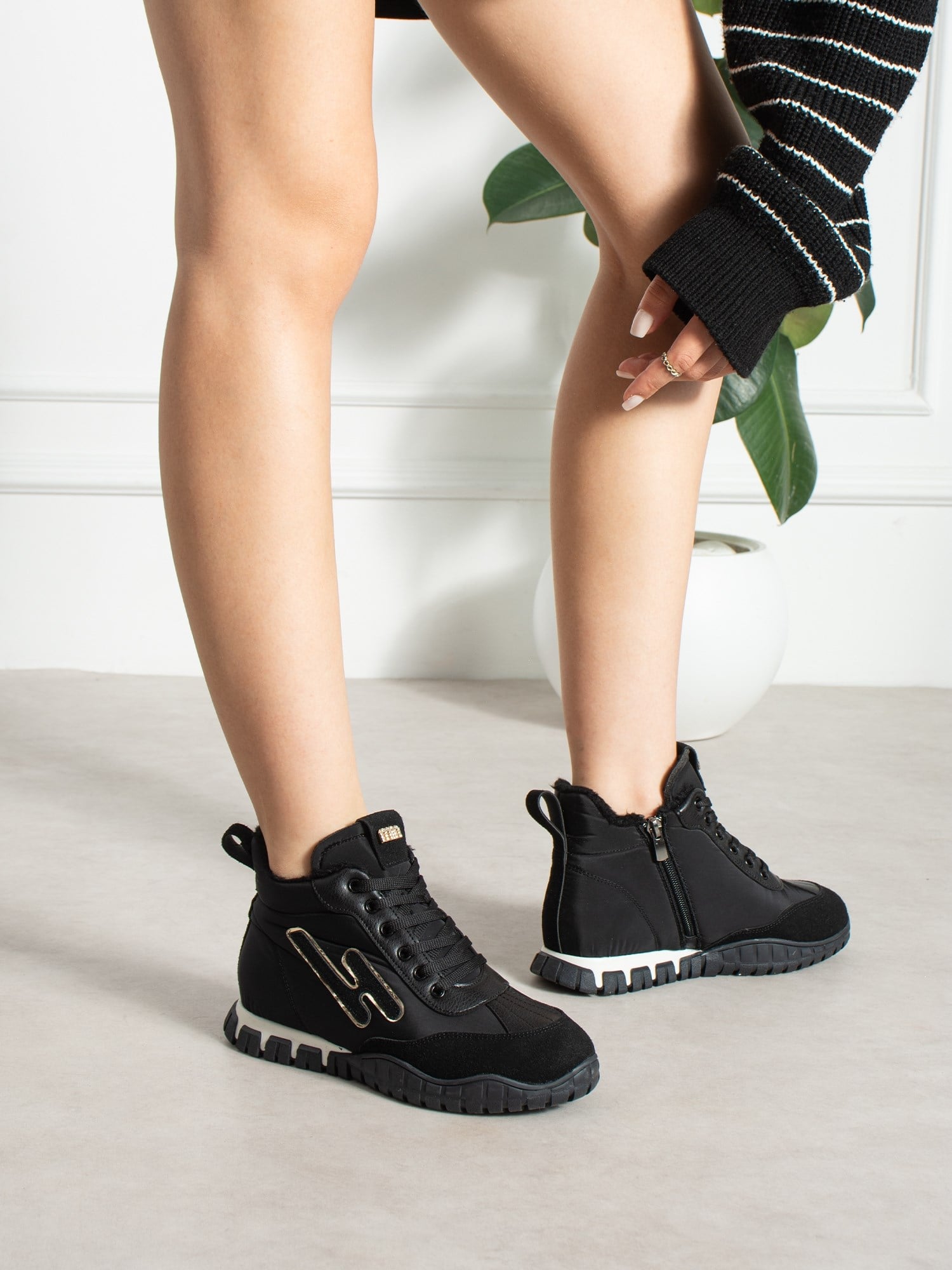 CARİNA Siyah İçi Kürklü Gizli Topuk Kadın Sneakers Bot