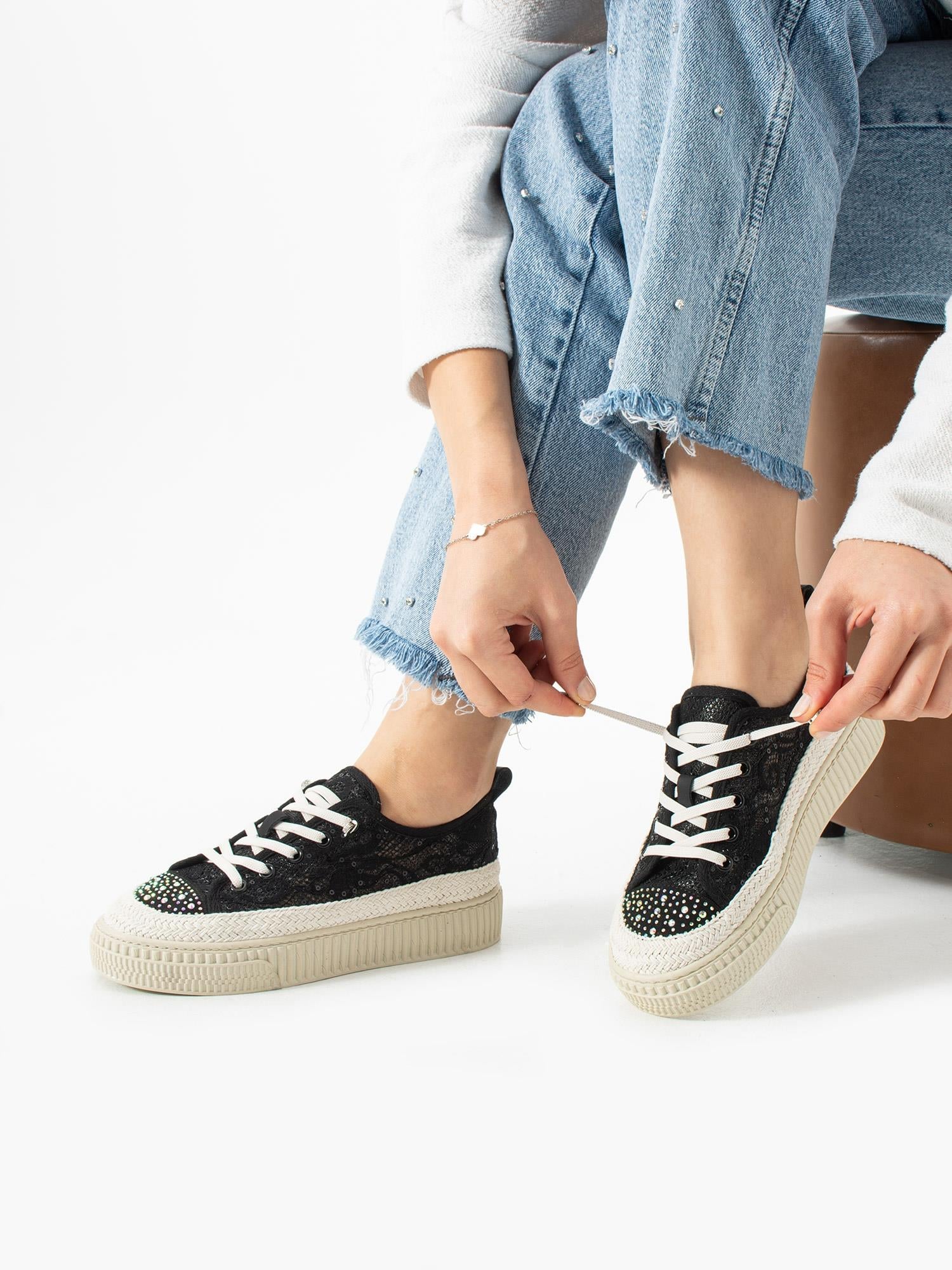 LENTO Siyah Dantel Taşlı Kadın Sneakers