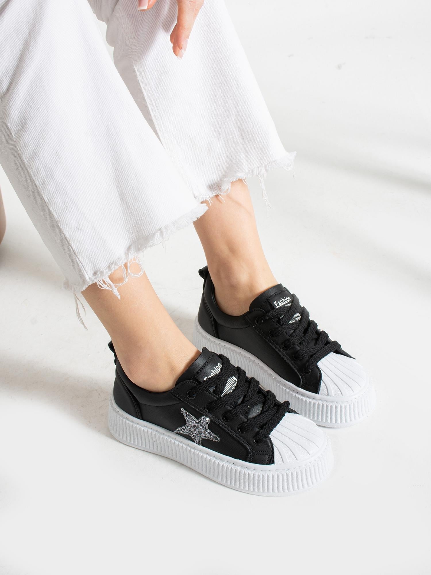 STAR Siyah-Beyaz Yıldız Detay Kadın Sneakers