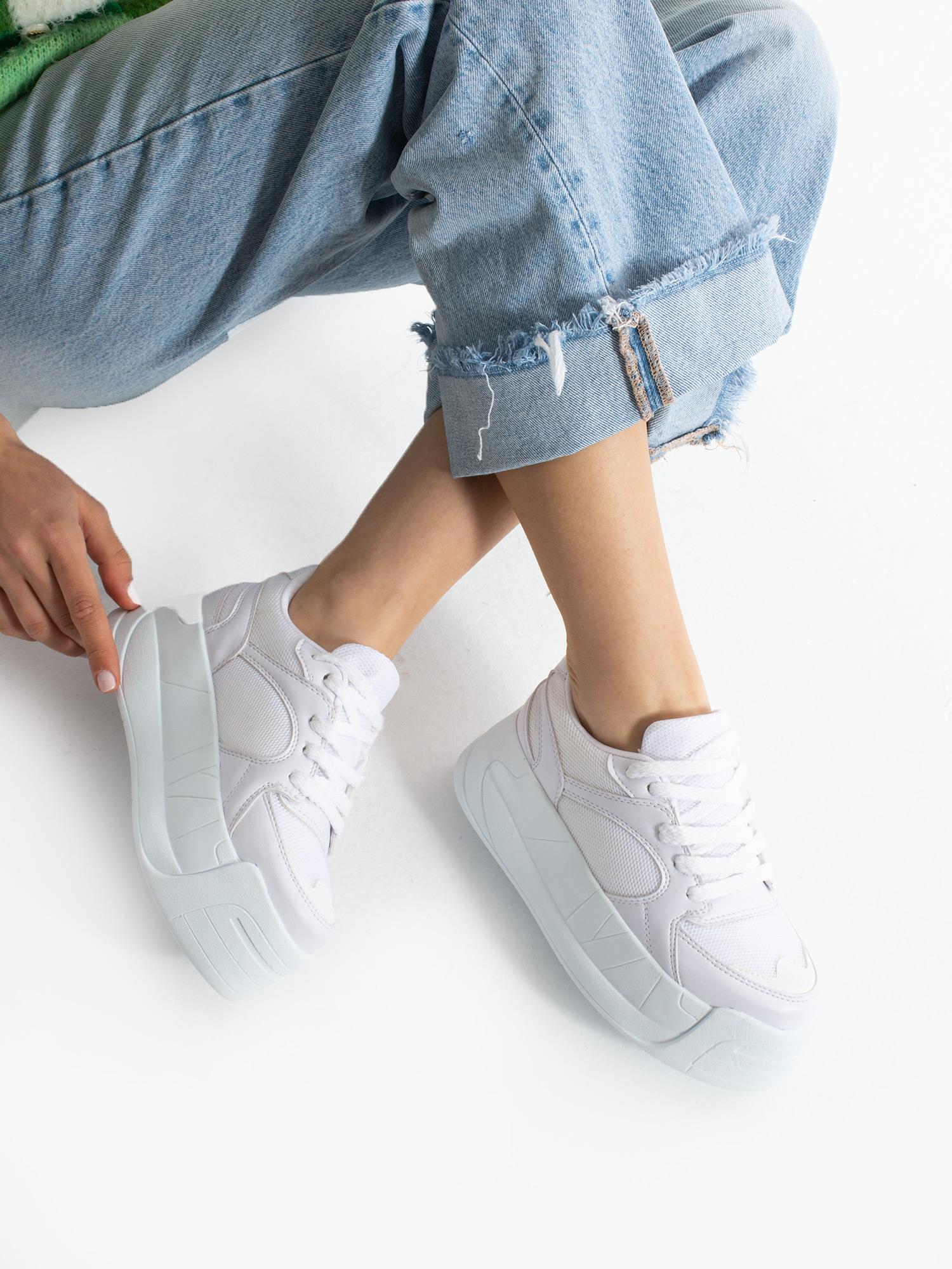 SURGE Beyaz Kadın Sneakers