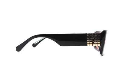 Guess GU8242 01F 55 Kadın Güneş Gözlüğü