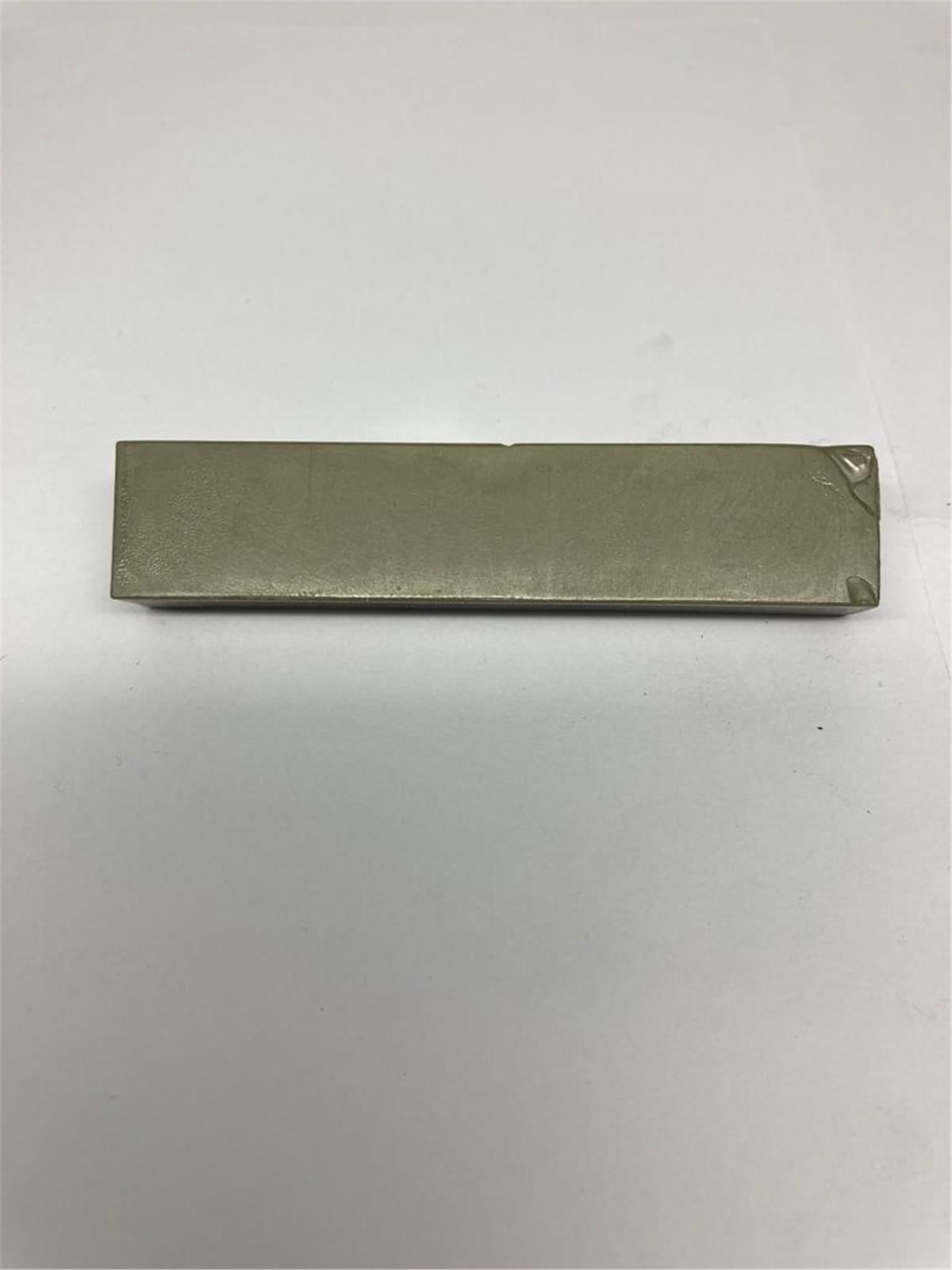 Sert Tamir Mumları Plus 7039 05-110 08 Kuvars Gri 8cm Sert Mum PLUS