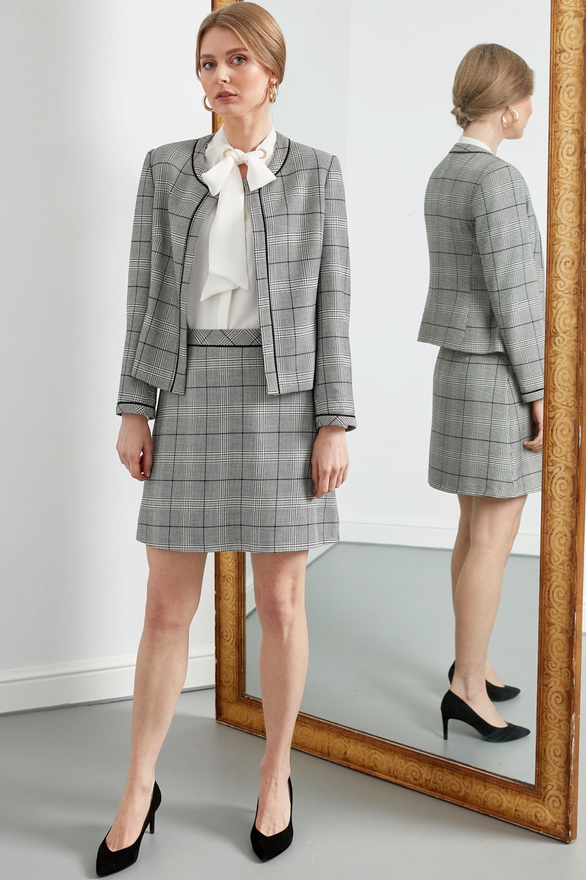 Ceket Sıfır Yaka, Yaka Ön Ve Kol Ağzı Zıt Renk Biye Kombinli