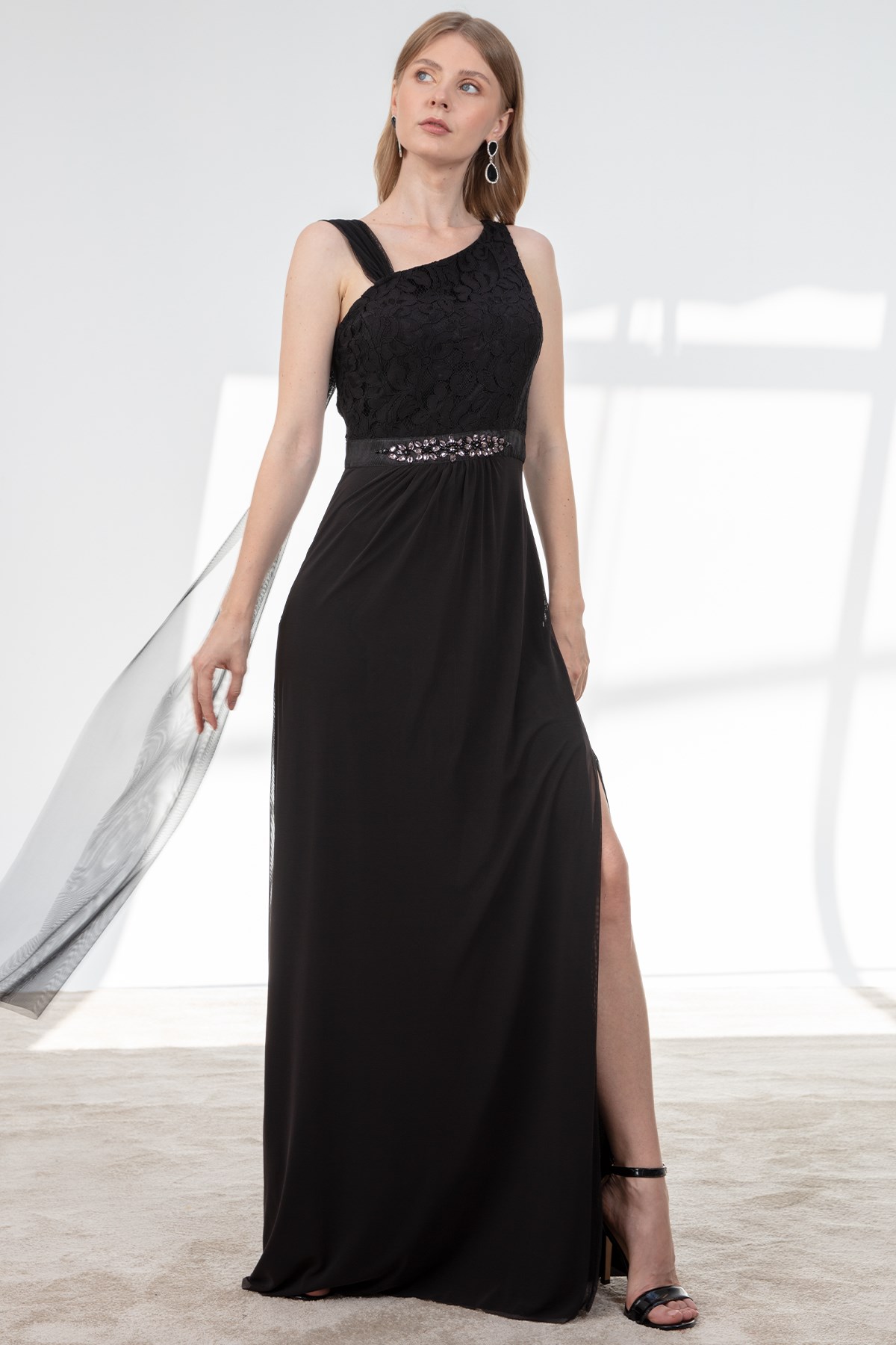 Elbise-Tek Omuz Bel Grogren İşlemeli Uzun